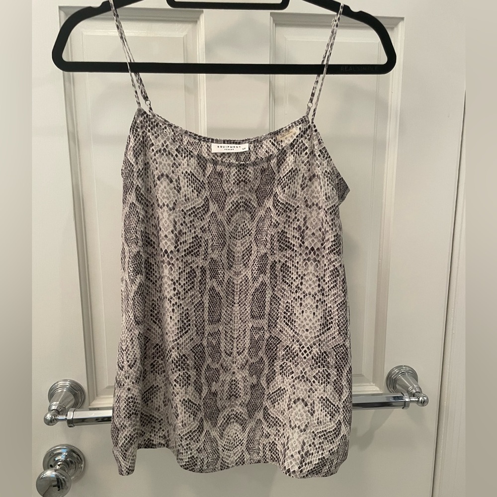 S/P Equipment femme gray silk snake skin tank blouse with adjustable straps